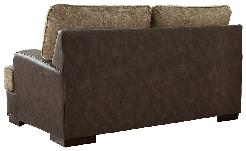 Alesbury Loveseat