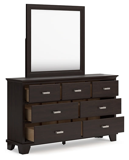 Covetown California King Panel Bed with Mirrored Dresser and Nightstand