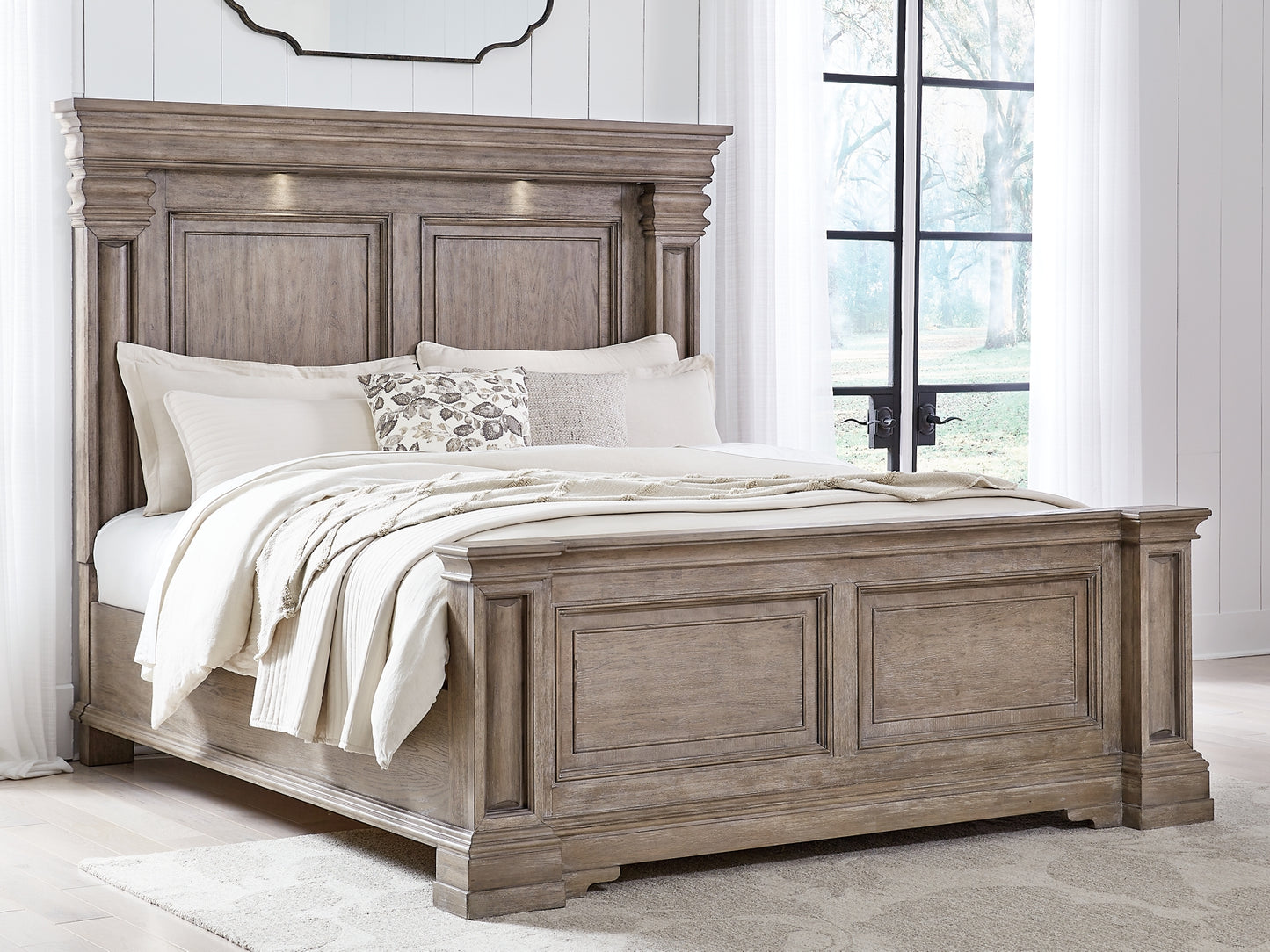 Blairhurst Queen Panel Bed with Mirrored Dresser, Chest and 2 Nightstands