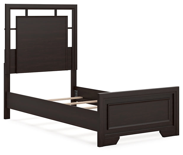 Covetown Twin Panel Bed with Nightstand