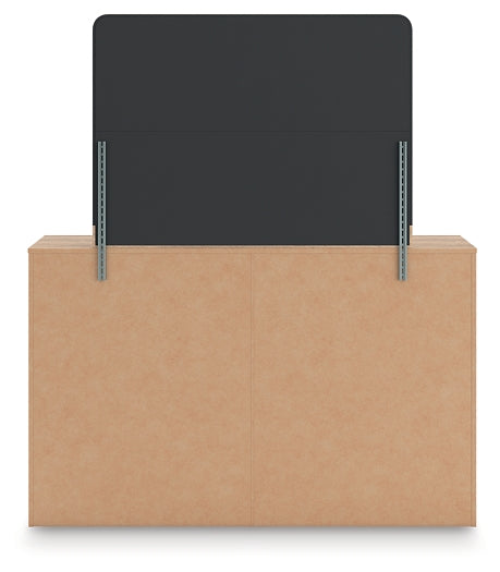 Kinlanni King Upholstered Platform Bed, Dresser and Mirror