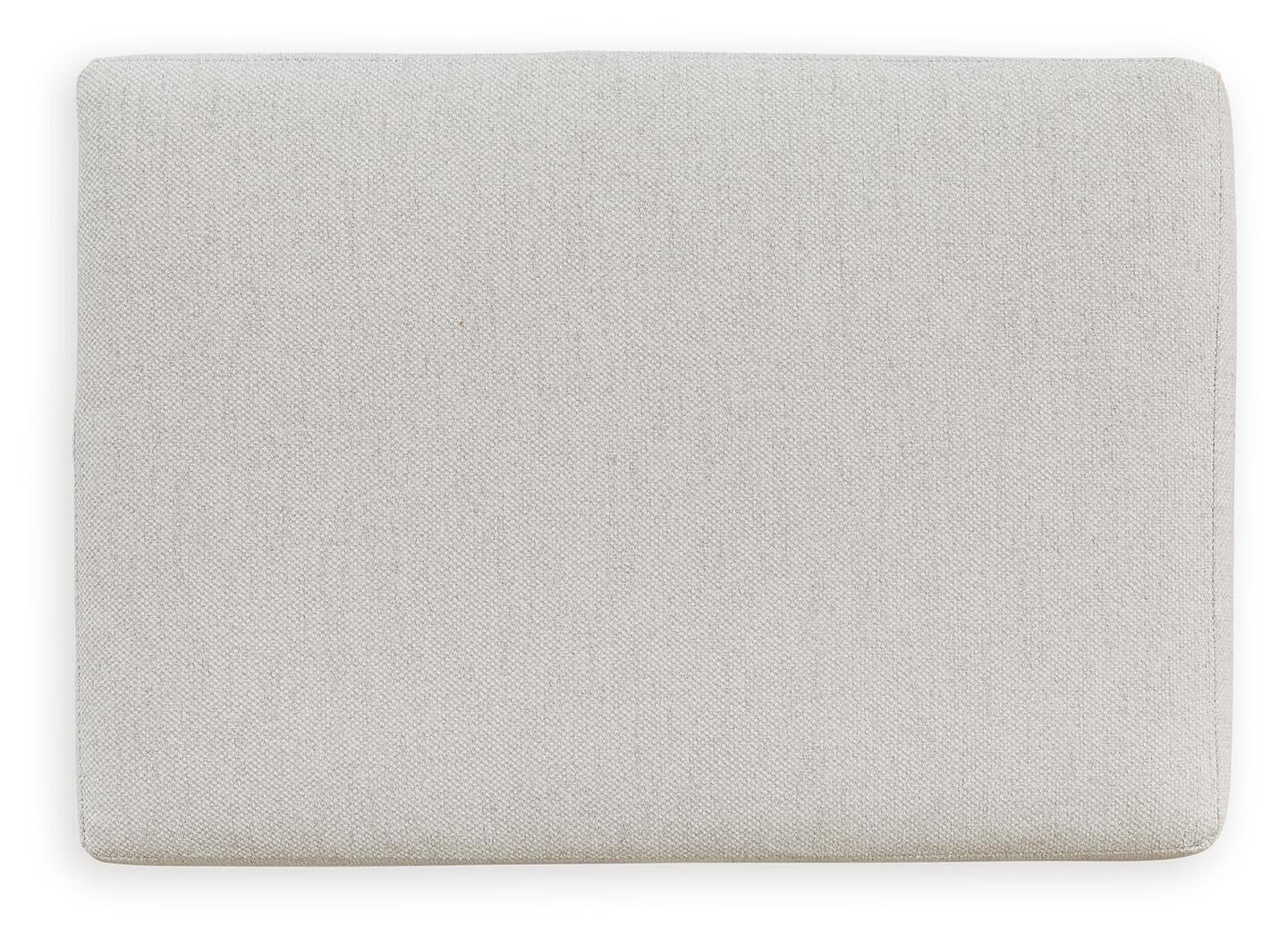 Maitelynn Ottoman