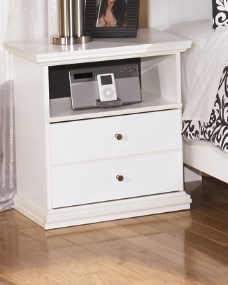 Bostwick Shoals Full Panel Bed with Mirrored Dresser