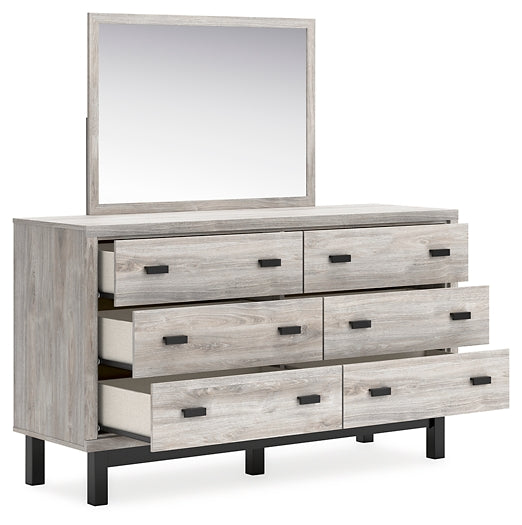 Vessalli King Panel Bed with Mirrored Dresser, Chest and 2 Nightstands